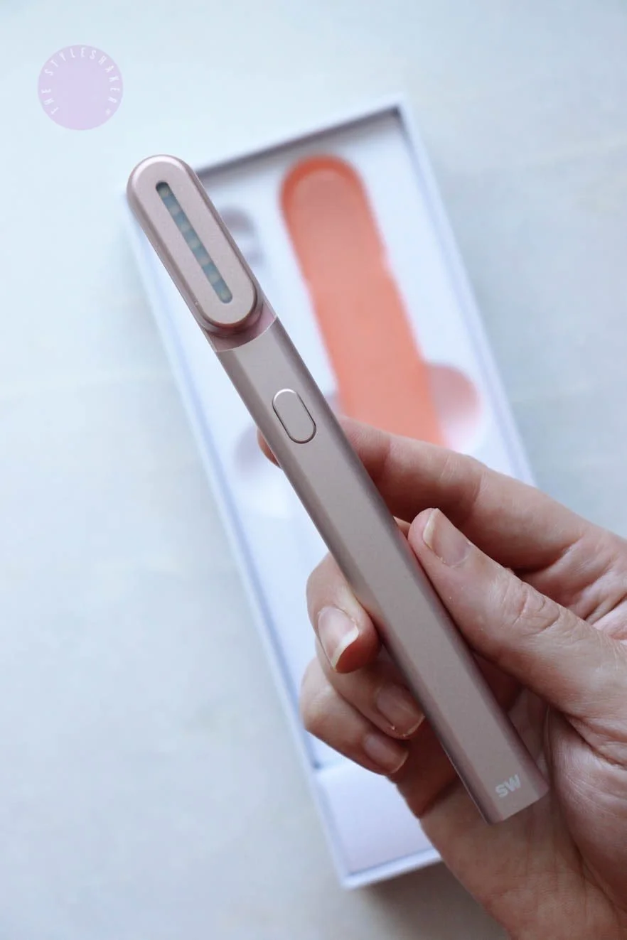 My Honest Review of the Solawave 4-in-1 Radiant Renewal Skincare